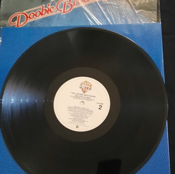 The Doobie Brothers- One Step Closer, Vinyl LP 1980 - Picture 7 of 9
